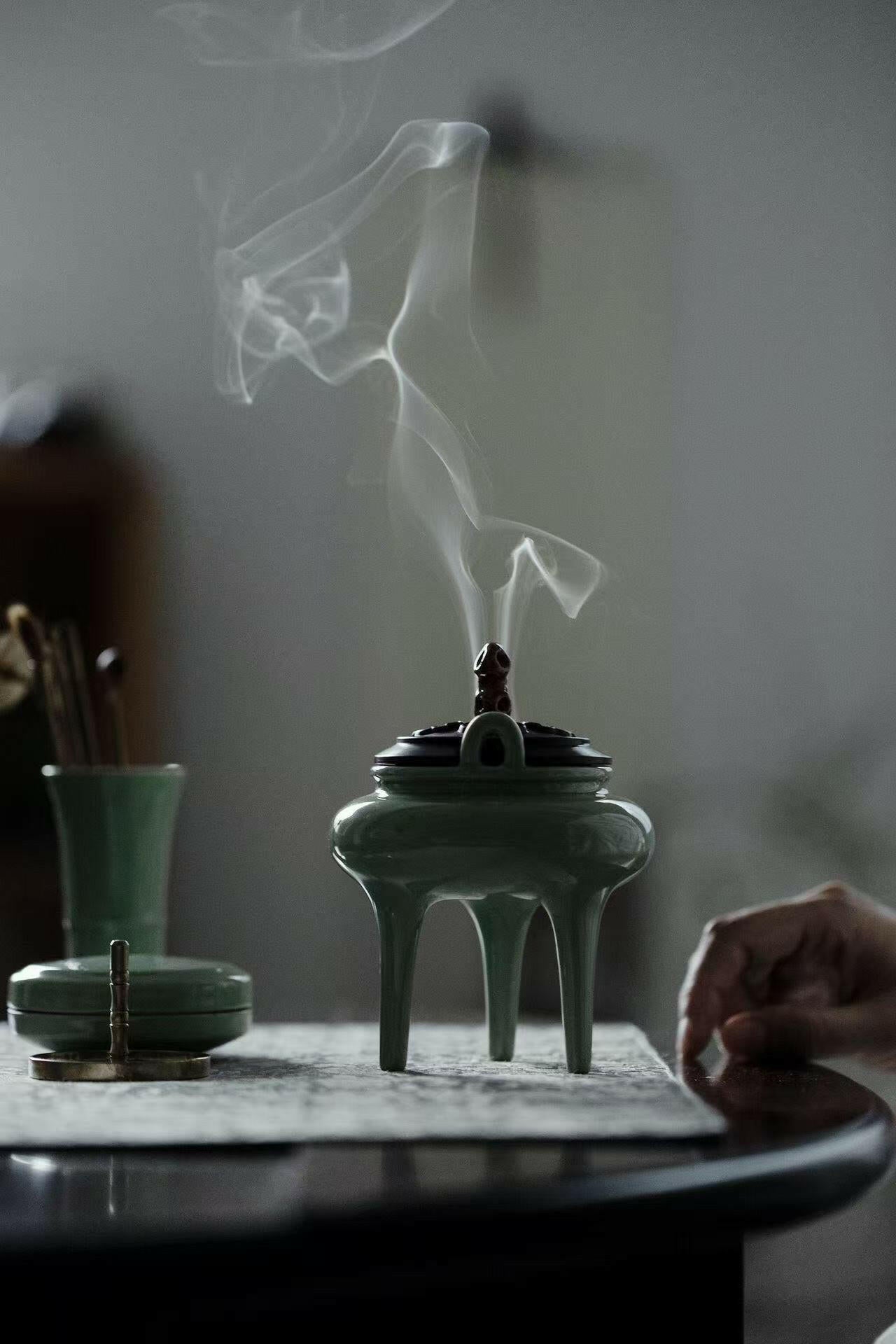 Incense Bath Ceremony Set – Minimalist Tool Kit with Celadon Burner & Gift Box - Incensoria