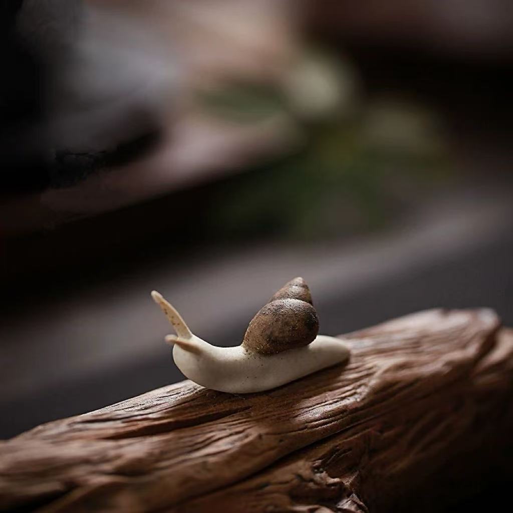 Snail-Inspired Ceramic Incense Holder Box – Handmade Tree Branch Stick Burner