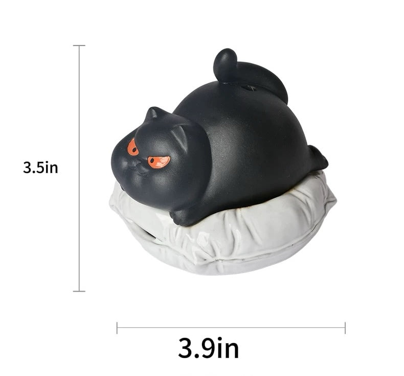 Size diagram of the black cat incense burner on a white cushion, showing height 3.5 in and width 3.9 in on a white background.