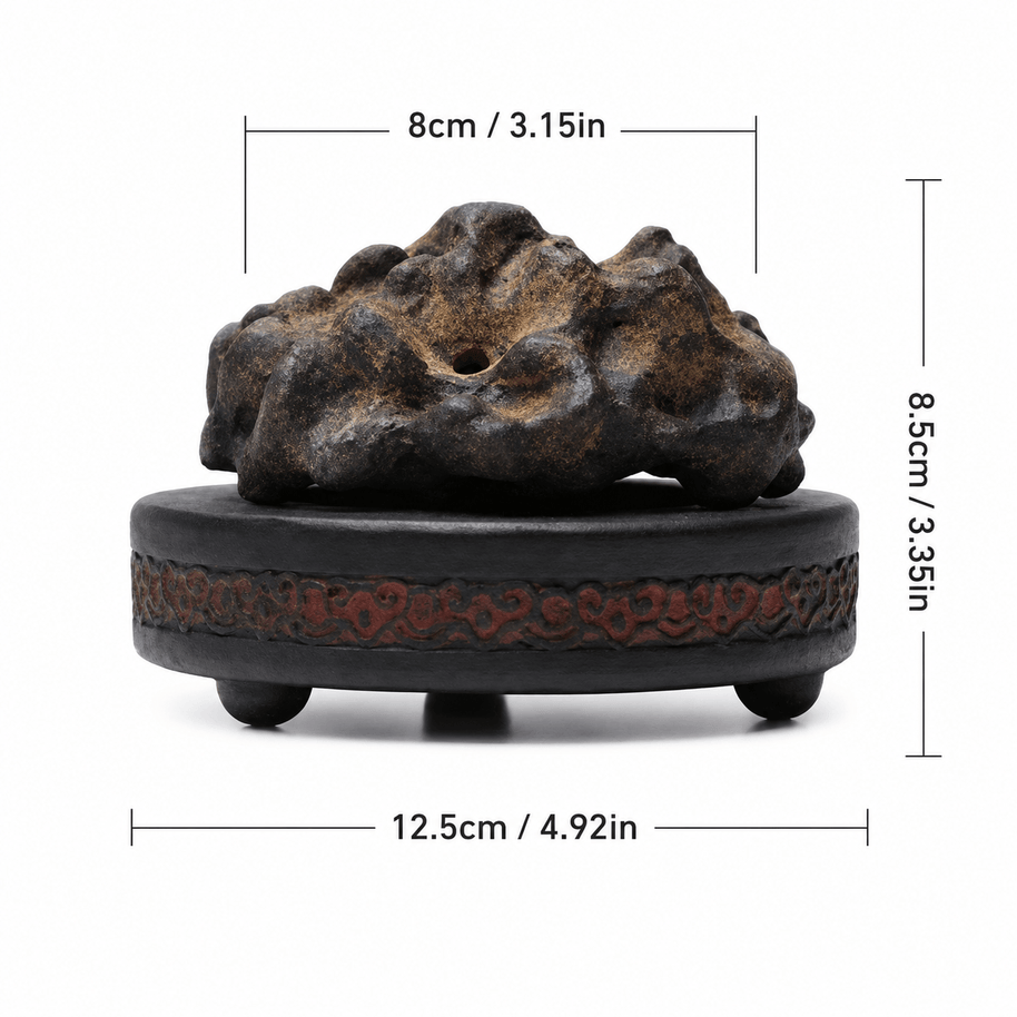 Front view of rock-form purple clay incense burner with detailed dimensions: base diameter 12.5 cm, total height 8.5 cm, and top width 8 cm