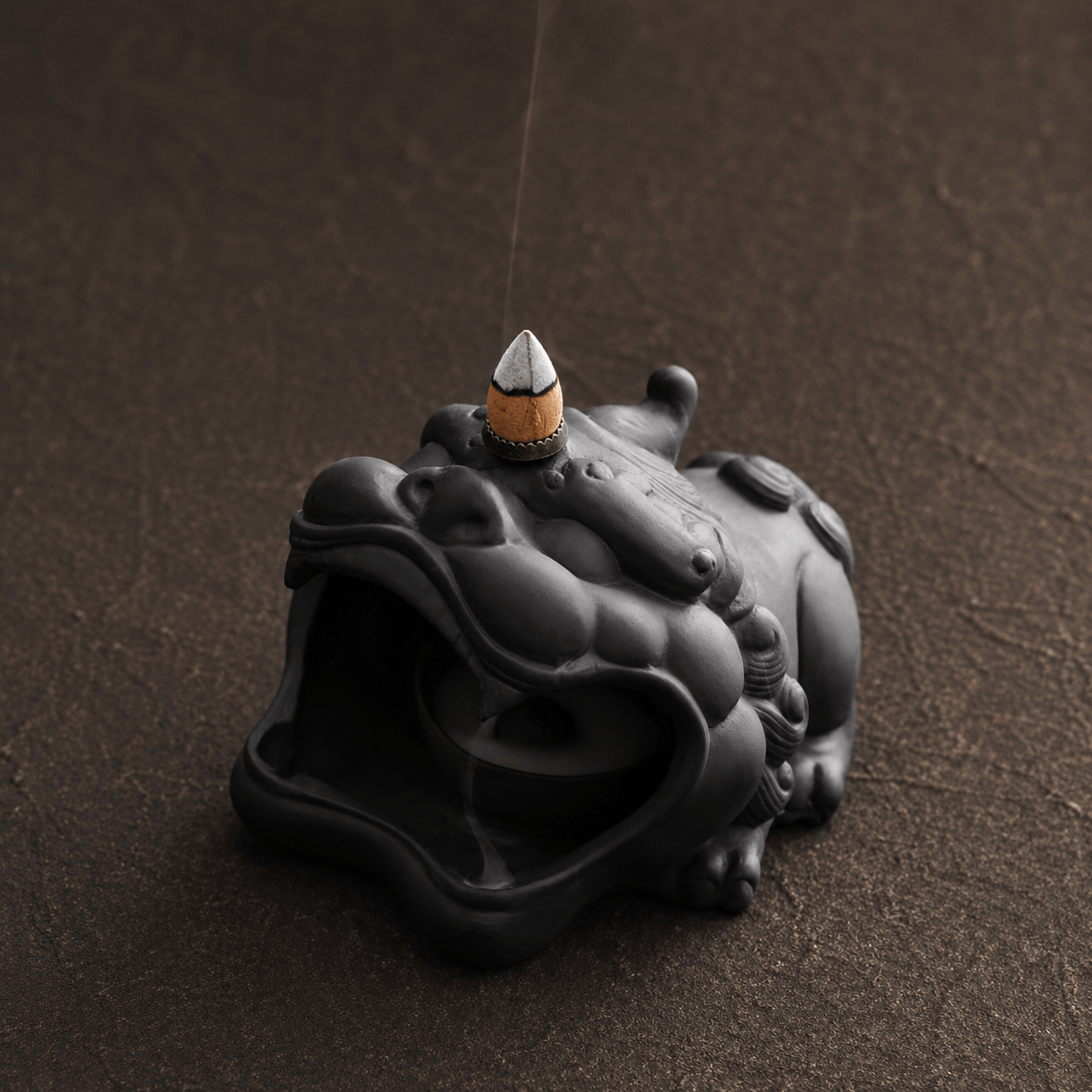 Pixiu Backflow Incense Burner – Matte Black Ceramic Smoke Waterfall