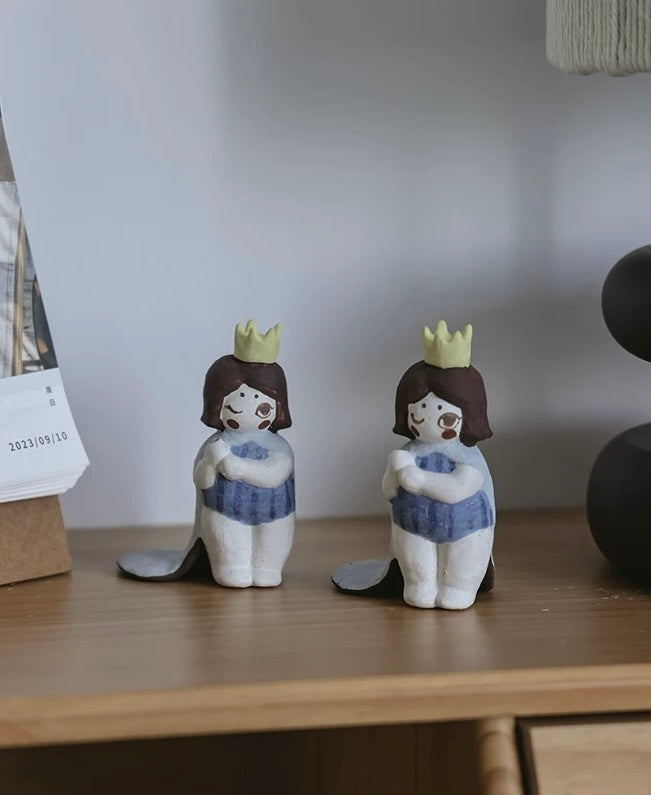 Little Girl Raw-Ore Ceramic Incense Holder | Hand-Pinched Coarse Pottery Figurine